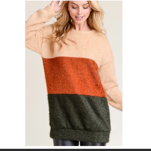 🍁Color Block Sweater Top🍁 - Picture 2 of 3